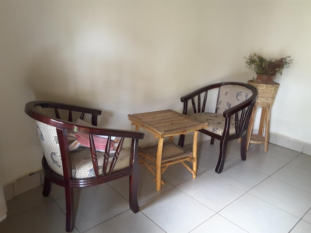 Brownstone Country Home Lira Ngoại thất bức ảnh