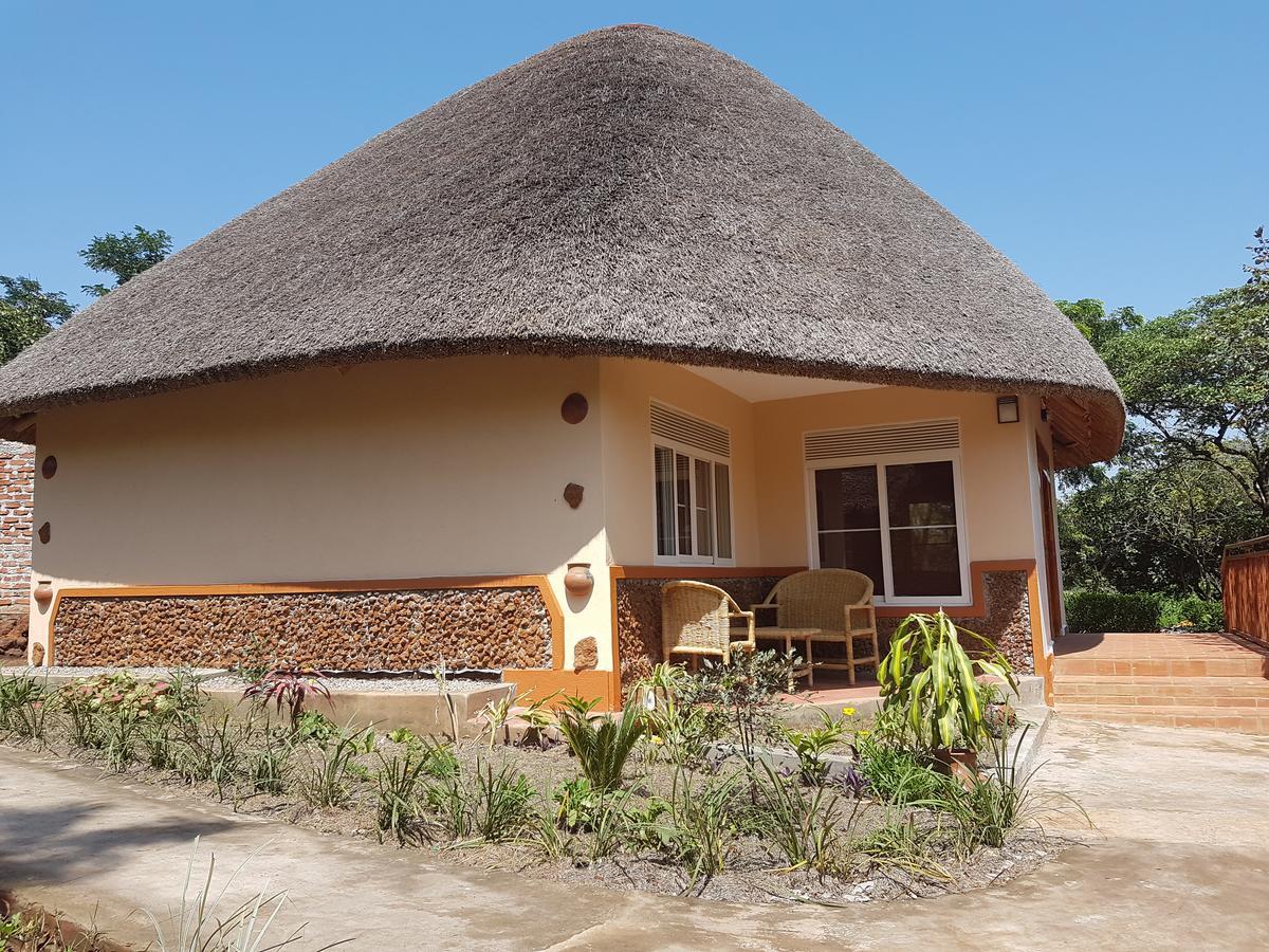 Brownstone Country Home Lira Ngoại thất bức ảnh