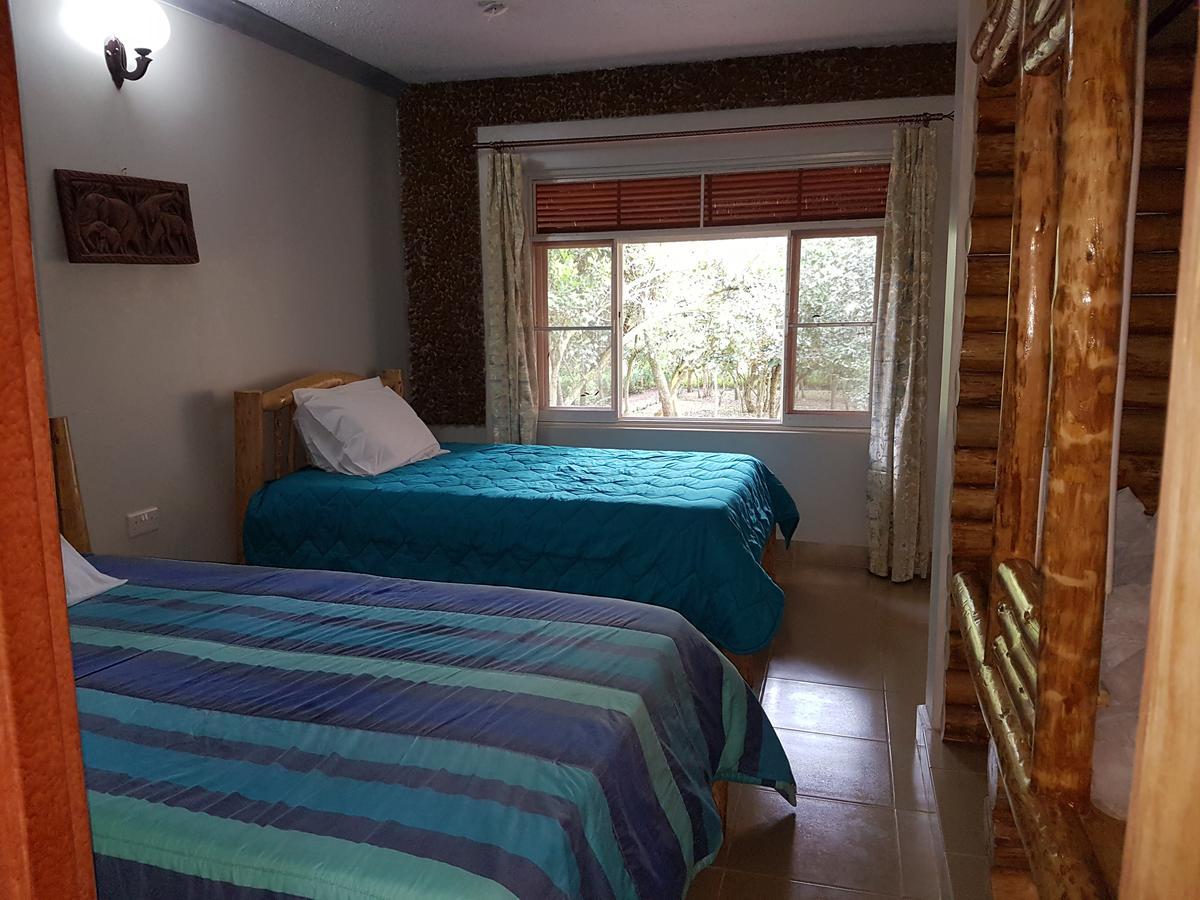 Brownstone Country Home Lira Ngoại thất bức ảnh